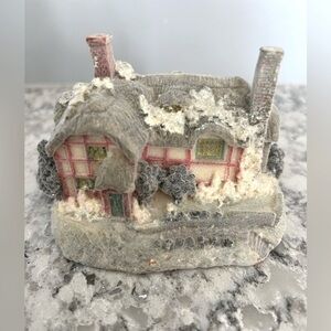 K's Collection Vintage Christmas House Figurine